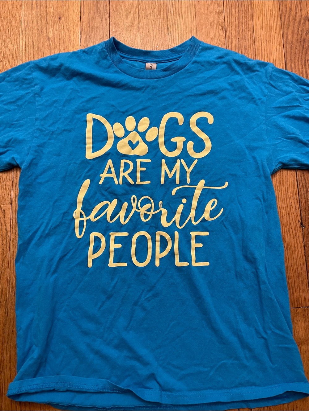 Gildan Blue Tee with Yellow "Dogs Are My Favorite People" Graphic - Picture 1 of 2